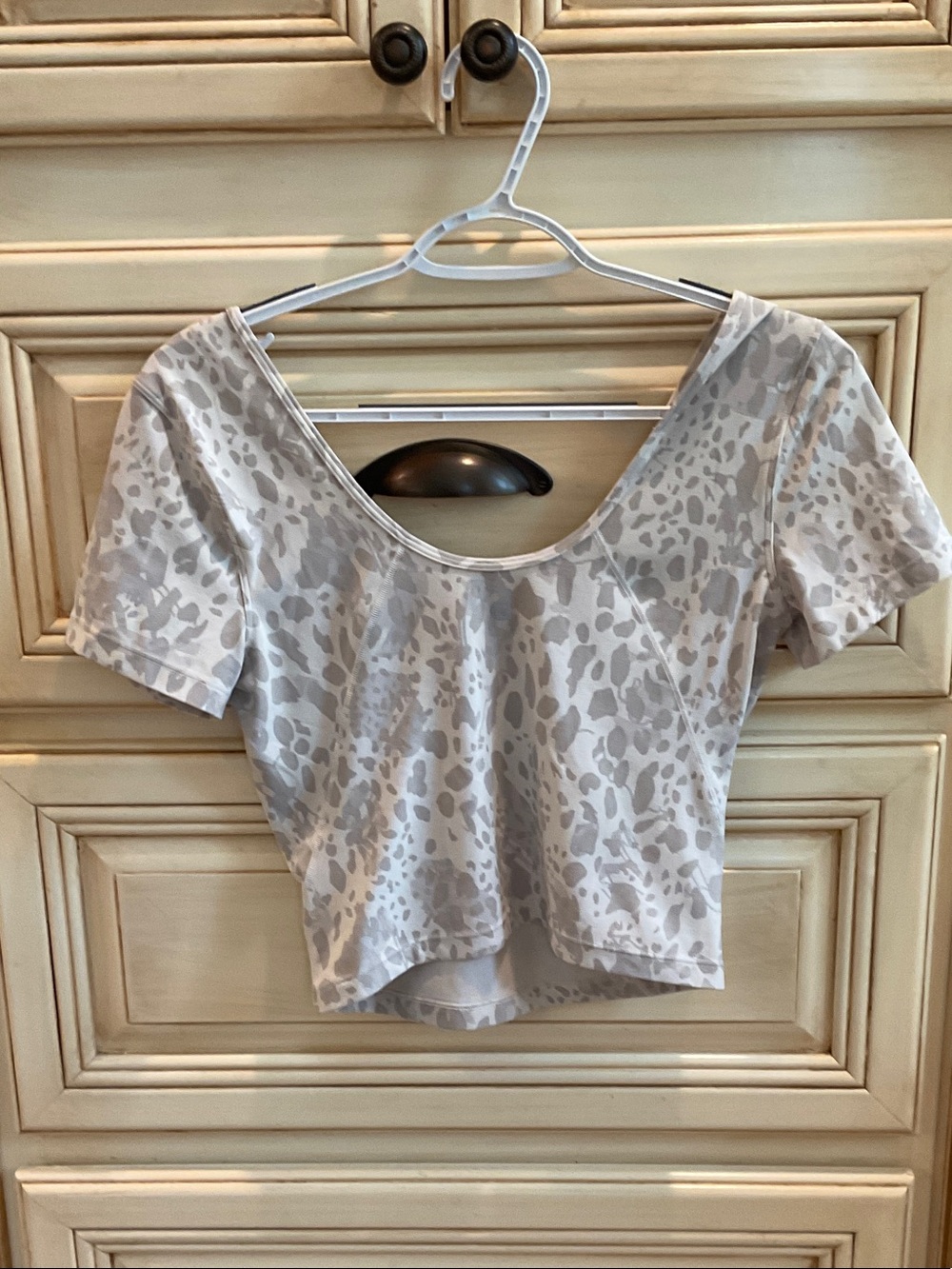 Lululemon Cropped Top - Picture 2 of 3